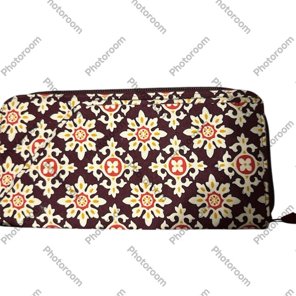 NWOT Vera Bradley Brown and Yellow Geometric Wallet large zip around - Picture 2 of 9